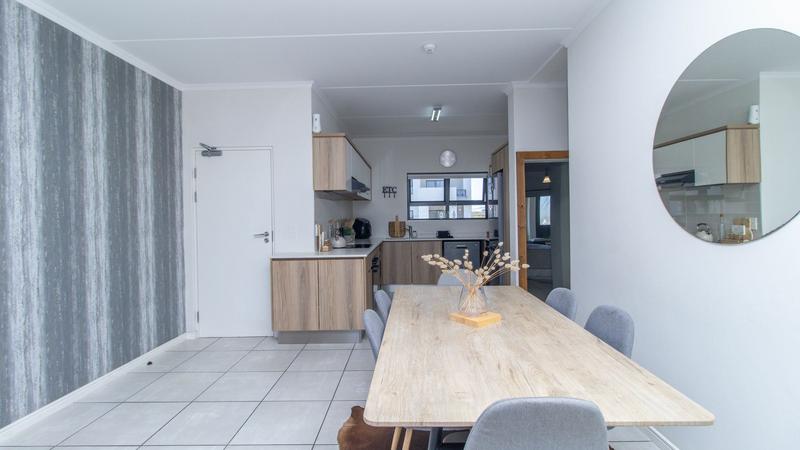 2 Bedroom Property for Sale in De Zicht Estate Western Cape